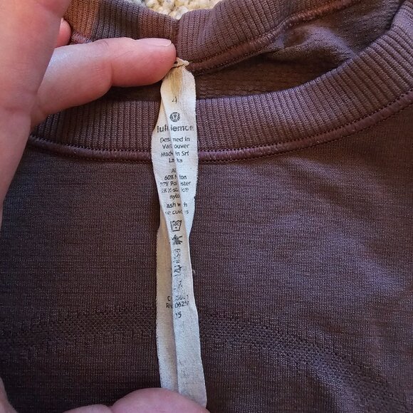 Lululemon - Picture 3 of 4